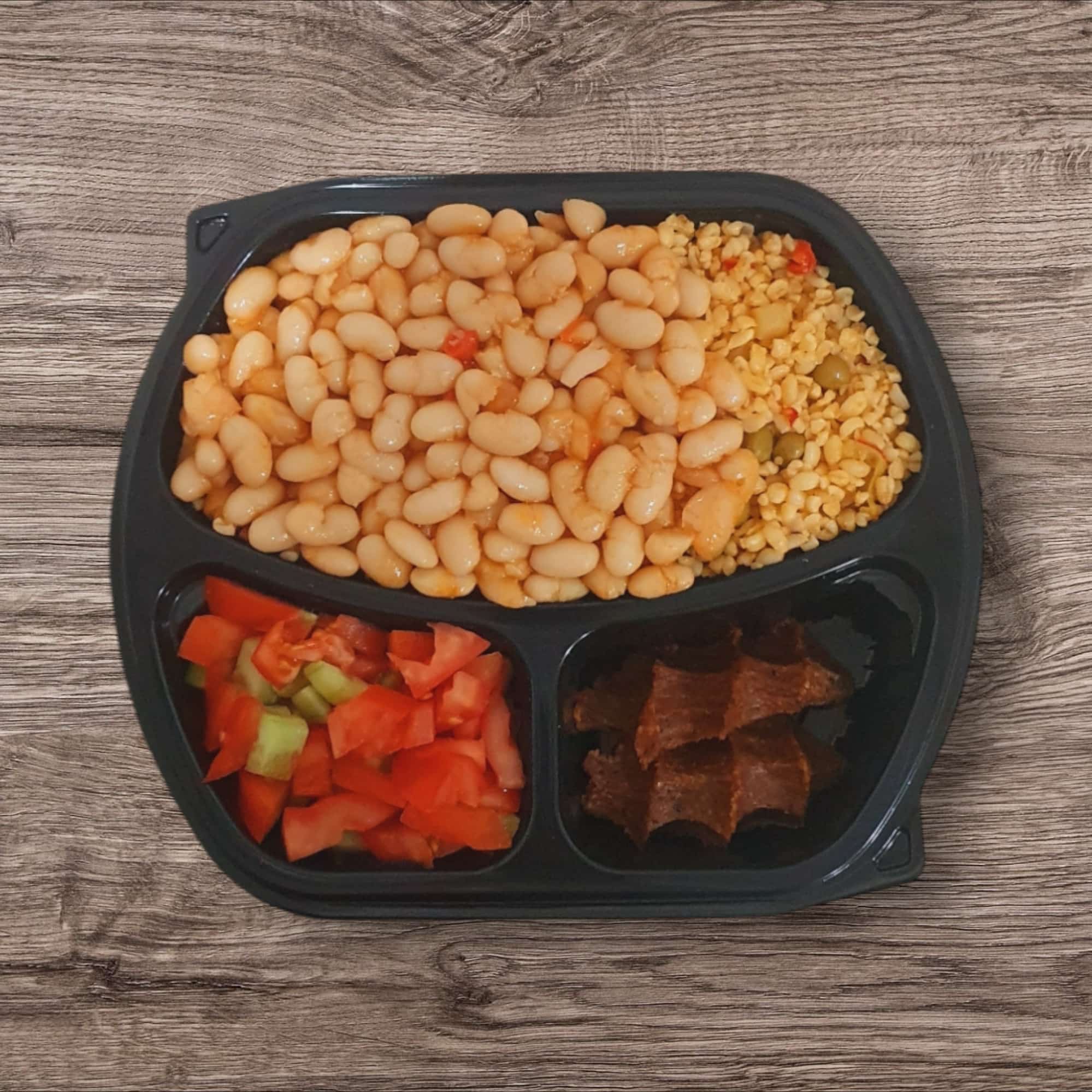 BULGUR PİLAVI ÜSTÜ KURU FASULYE